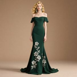 Elegant Emerald Green Off - Shoulder Mermaid Gown with Floral Embroidery
