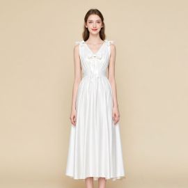 Elegant White Sleeveless Midi Dress with Bow Accents for Summer Events