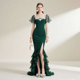 Emerald Green Mermaid Dress: Lace Neckline & Ruffled High Slit Hem