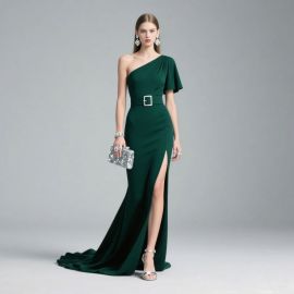 Elegant Emerald Green One - Shoulder Gown with High Slit & Belted Waist