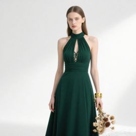 Elegant Emerald Green Halter Neck Cutout Maxi Dress - Chic Evening Gown