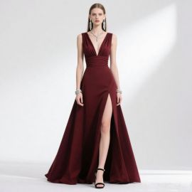 Elegant Burgundy Deep V-Neck High Slit Evening Gown for Formal Events