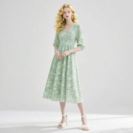 Light Green Floral Print Midi Dress: V-Neck Puff Sleeve A-Line Style for Women