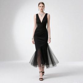Elegant Black V - Neck Sleeveless Mermaid Dress with Tulle Hem