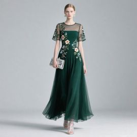 Elegant Emerald Green Floral Embroidered Mesh-Sleeve Evening Gown