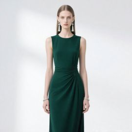 Elegant Emerald Green Sleeveless Gown with Cinched Waist & Draped Detail