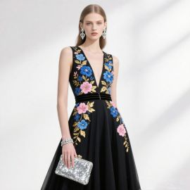 Elegant Black Deep V-Neck Sleeveless Evening Dress with Colorful Floral Embroidery