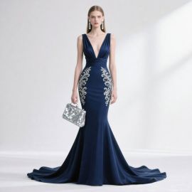 Elegant Navy Blue Mermaid Evening Dress: Deep V-Neck & Embroidered Design