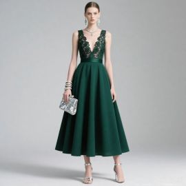 Emerald Green Lace V - Neck Midi Evening Dress for Elegant Occasions