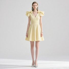 Elegant Yellow Bow-Shoulder Dress with Cinched Waist - Summer Chic Style