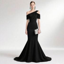 Elegant Black One - Shoulder Mermaid Evening Gown with Ruched Detail