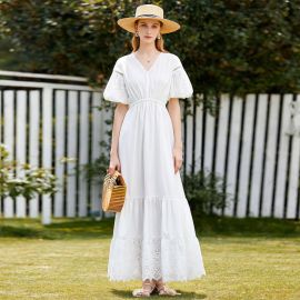 Elegant White V-Neck Maxi Dress with Puff Sleeves & Lace Hem - Summer Casual Chic