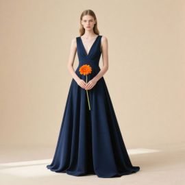Navy Blue V-Neck Sleeveless Floor-Length Evening Gown - Elegant Formal Dress for Special Occasions
